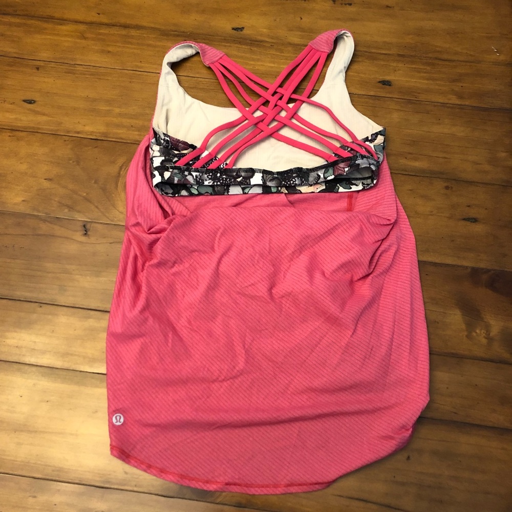 Lululemon Athletica Free to be Wild Tank size 6